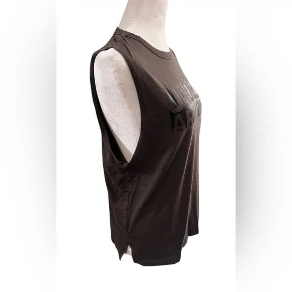 5/$25 Under Armour Women's Dark Charcoal Muscle Tee with Black Logo - Picture 4 of 8